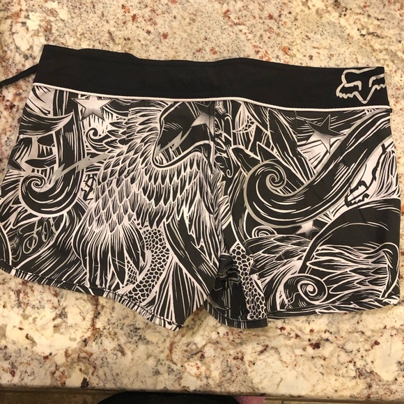 Fox board shorts - Picture 2 of 3